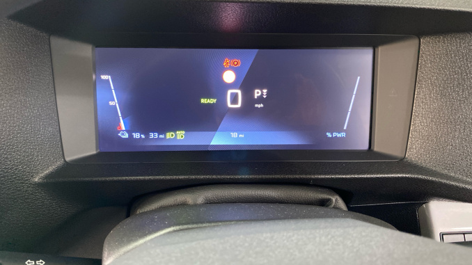 Peugeot Expert E-Standard 1000 100kW 75kWh Professional Premium + Van Auto - Image 18